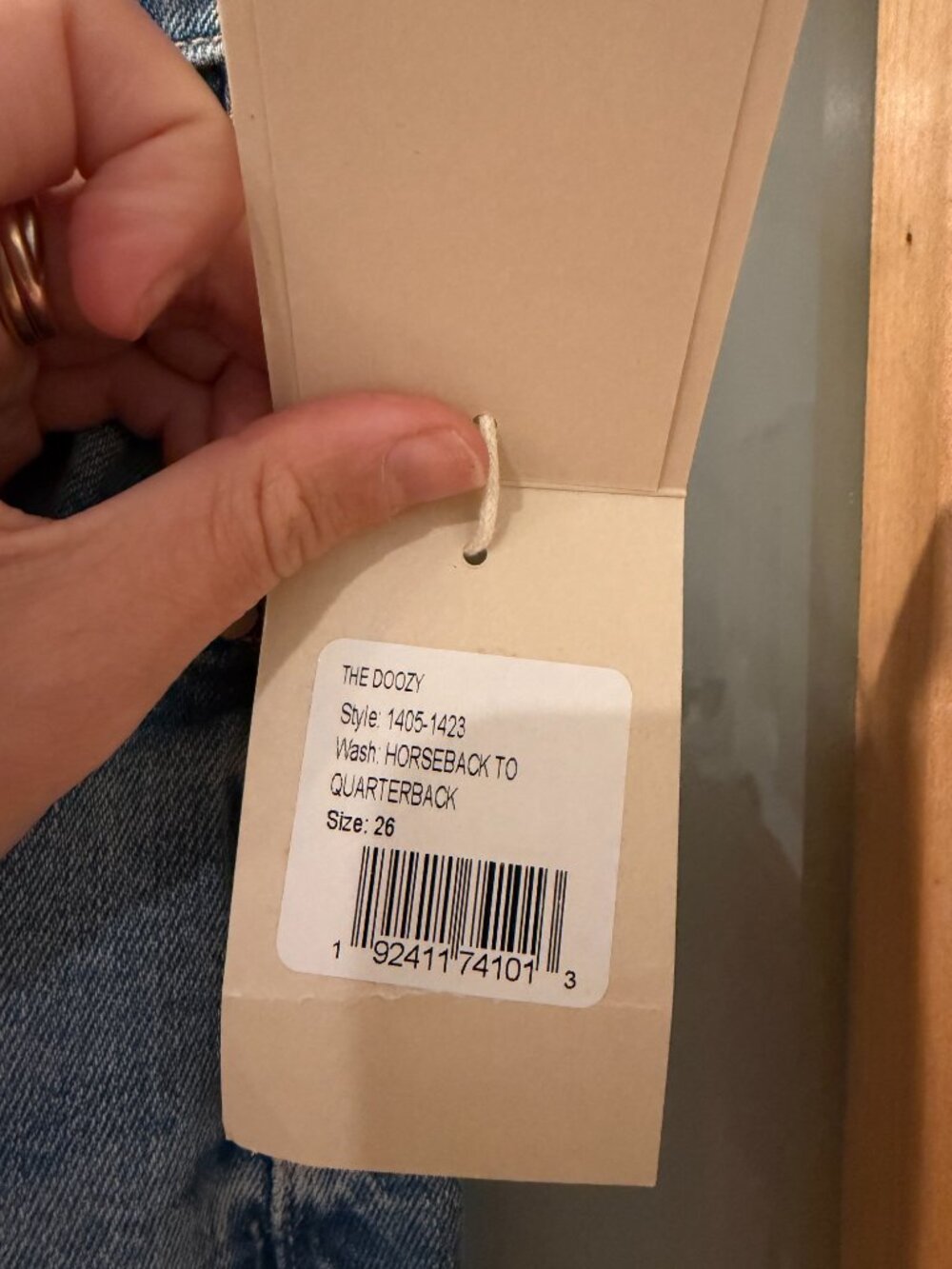 Size 26 MOTHER Doozy Mid-Rise Flare Jeans - Picture 4 of 4